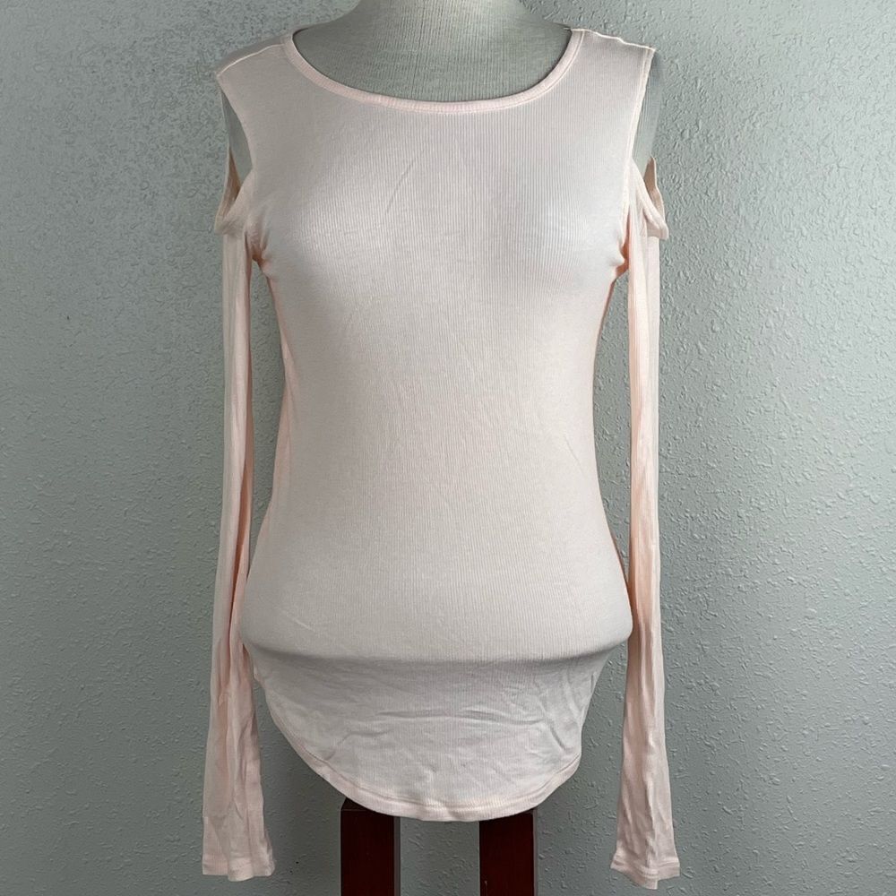 EUC Mudd Womens Pink/Peach Peekaboo/Cold Shoulders Long Sleeve Shirt Size L